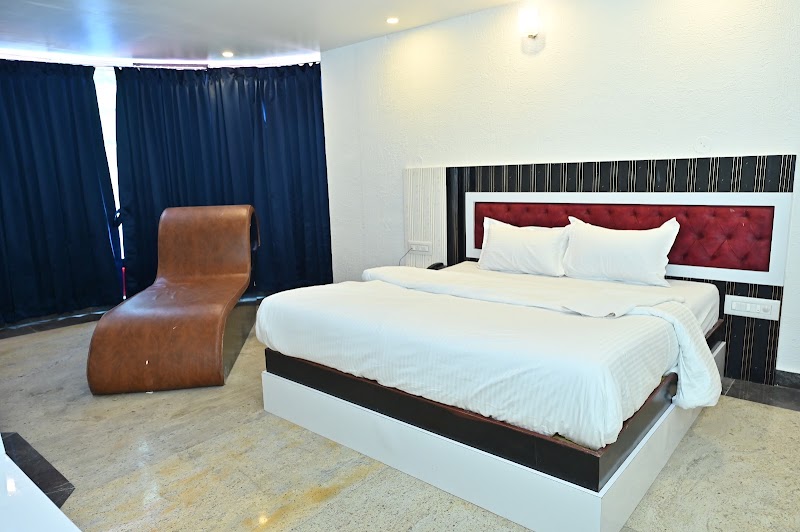 Mysore Heritage Inn Bamboo Bajar - Mysore Heritage Inn Bamboo Bajar No. 3615/A, M-29/A,, Tilak Nagar 1st Main Road, Situated at, Sayyaji Rao Rd, Mandi Mohalla, Mysuru, Karnataka 570001, India