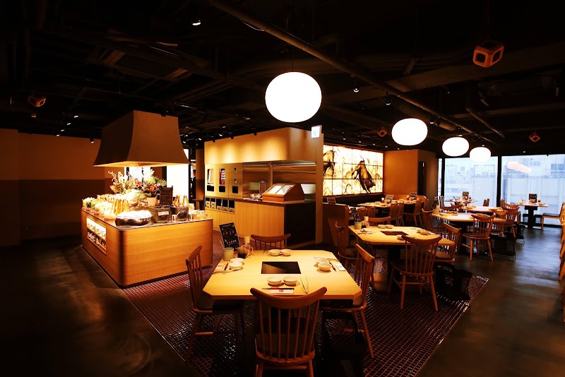 MO-MO-PARADISE Shinjuku-Sanchome