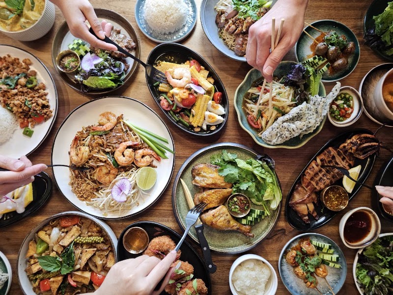 Me'Khun Delicacies - Me'Khun Delicacies, 1321 N Westgreen Blvd #300, Katy, TX 77449, USA