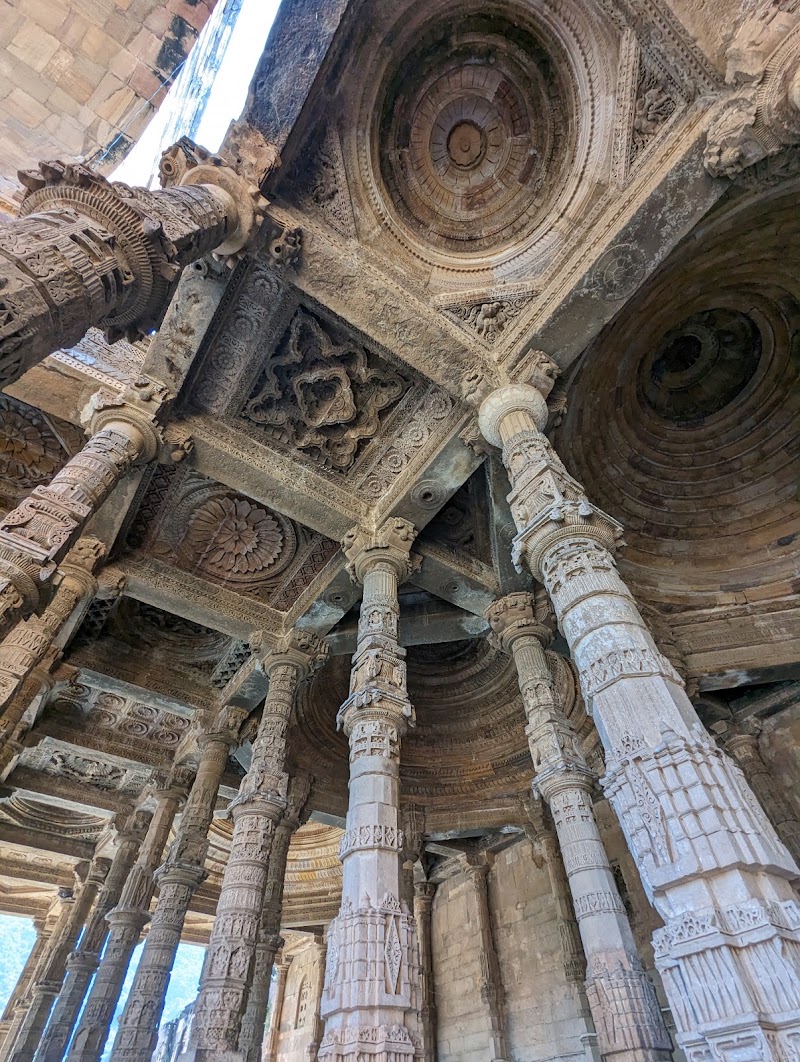 Adhai Din Ka Jhonpra - Adhai Din Ka Jhonpra, FJ4G+33J, Ander Kote Rd, Lakhan Kothri, Ajmer, Rajasthan 305001, India