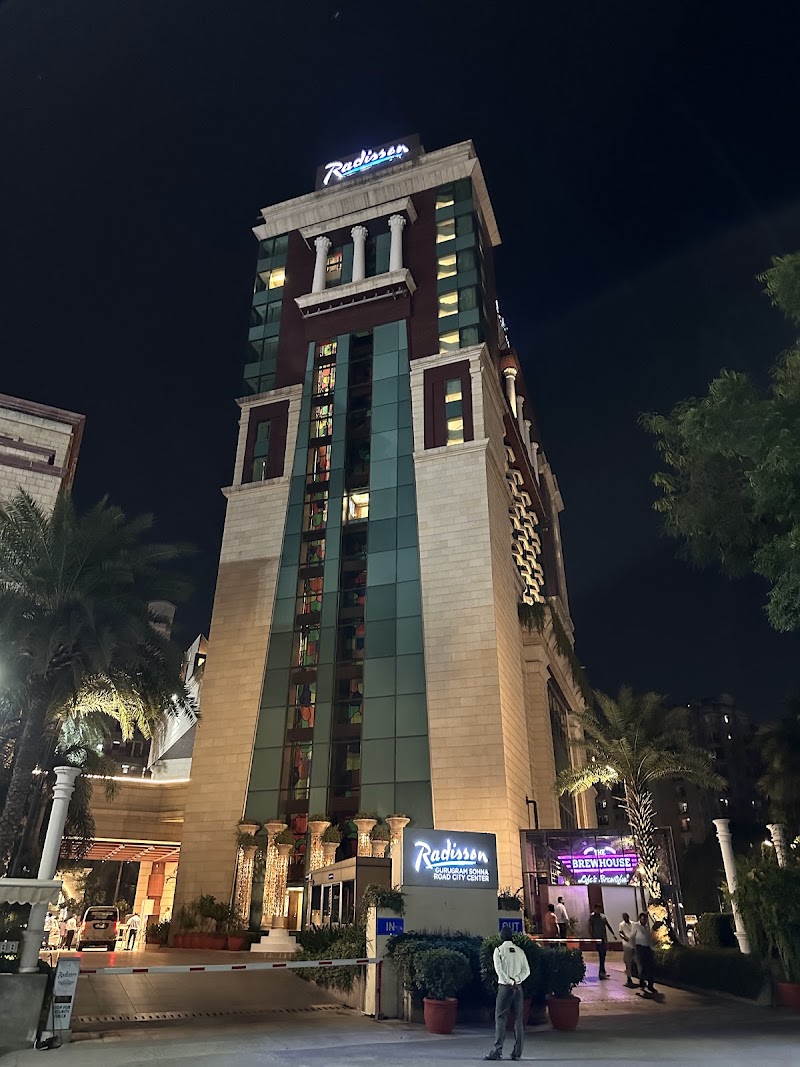 Radisson Hotel Gurugram Sohna Road City Center - Radisson Hotel Gurugram Sohna Road City Center Main, Badshahpur Sohna Rd, Block S, Sector 49, Gurugram, Haryana 122018, India