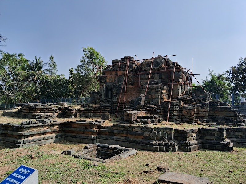 Shri Kedareshwara Swamy Temple - Shri Kedareshwara Swamy Temple, 6X5V+HXJ, Kedareshwara Temple Rd, Halebeedu, Karnataka 573121, India