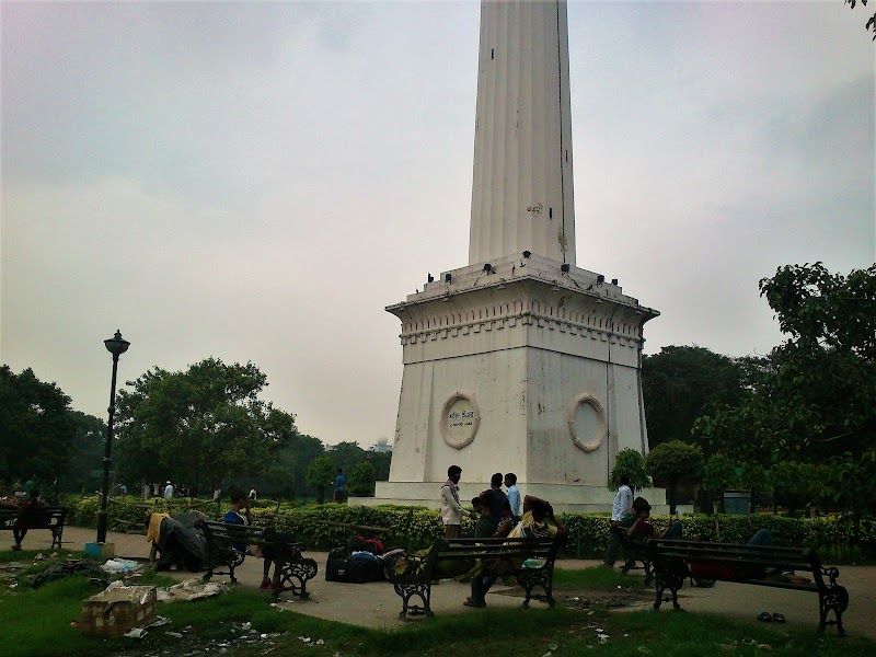 Shaheed Minar - Shaheed Minar Dharmtalla, bus stop, Dufferin Rd, Maidan, Kolkata, West Bengal 700069, India