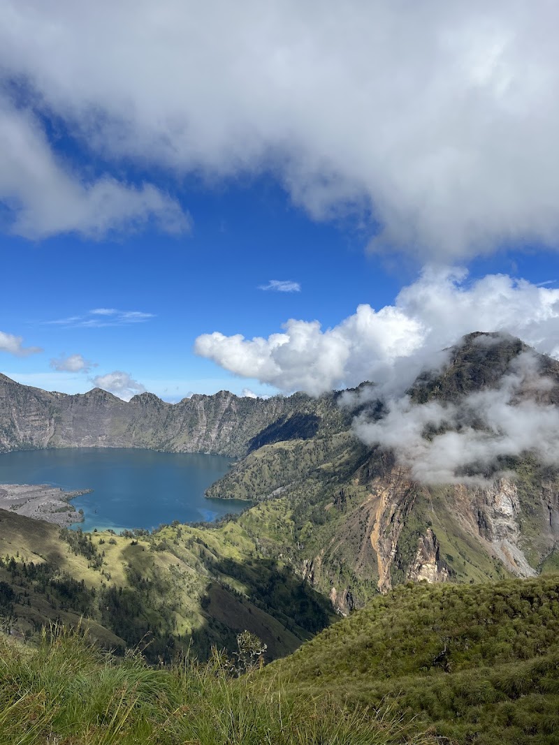 Pelawangan Sembalun - Pelawangan Sembalun, Sembalun Lawang, Sembalun, Sembalun Lawang, Kec. Sembalun, Kabupaten Lombok Timur, Nusa Tenggara Bar. 83656, Indonesia