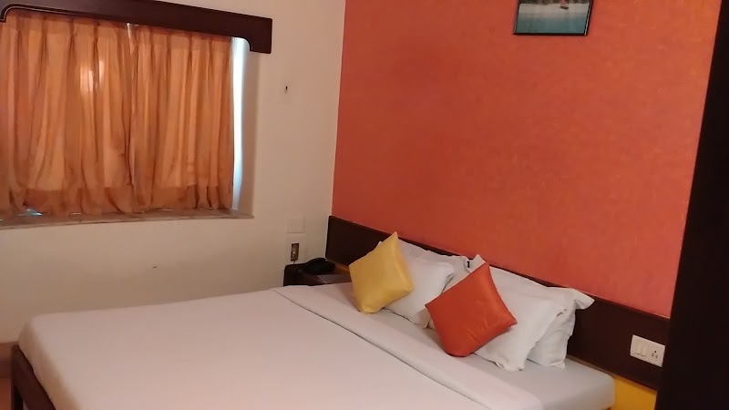 Mogul Palace Hotel - Mogul Palace Hotel, 20, Dontad Cross Ln, off Yusuf Meher Ali Road, Pydhonie, Mandvi, Mumbai, Maharashtra 400009, India