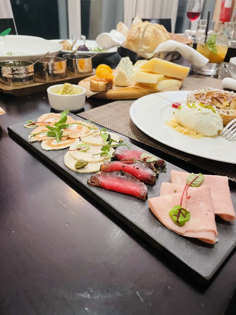 All Day Dining Restaurant - All Day Dining Restaurant The Canvas Hotel Dubai — MGallery Hotel Collection - الرفاعة - دبي - United Arab Emirates