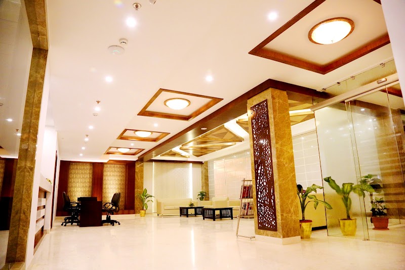 Hotel Silk City - Hotel Silk City The Mall Rd, Varanasi cantonment, Varanasi, Uttar Pradesh 221002, India