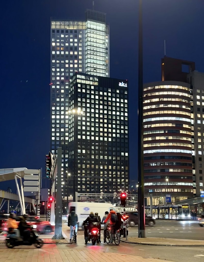 MOBIHUB | P+R Maastoren - MOBIHUB | P+R Maastoren, Wilhelminakade 101, 3071 JV Rotterdam, Netherlands