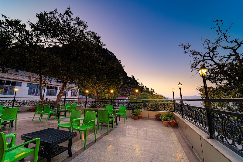 Mango Tree Courtyard Mussoorie - Mango Tree Courtyard Mussoorie Camel's, Back Road, The Mall Road, Mussoorie, Uttarakhand 248179, India