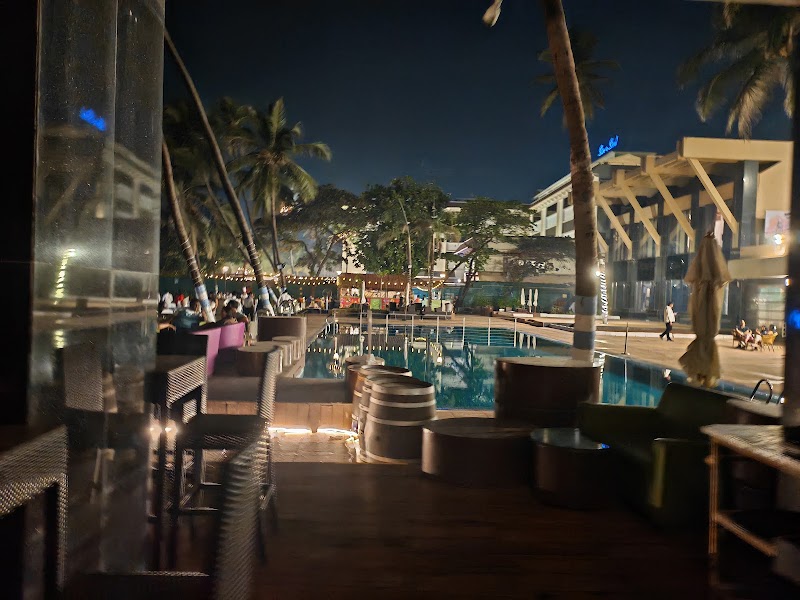 Gadda Da Vida - Gadda Da Vida Lobby Level, Novotel, Balraj Sahni Rd, Juhu Beach, Juhu, Mumbai, Maharashtra 400049, India