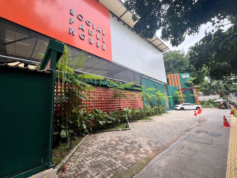 Social Padel House Menteng - Social Padel House Menteng Abang, Jl. K.H. Wahid Hasyim No.148-150, RT.2/RW.10, Kp. Bali, Kecamatan Tanah, Kota Jakarta Pusat, Daerah Khusus Ibukota Jakarta 10250, Indonesia