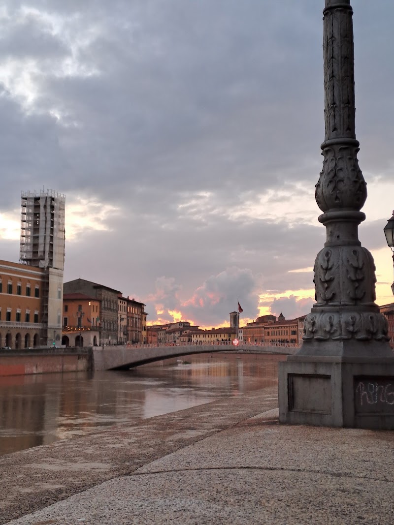 Ponte di Mezzo - Ponte di Mezzo, 56125 Pisa PI, Italy