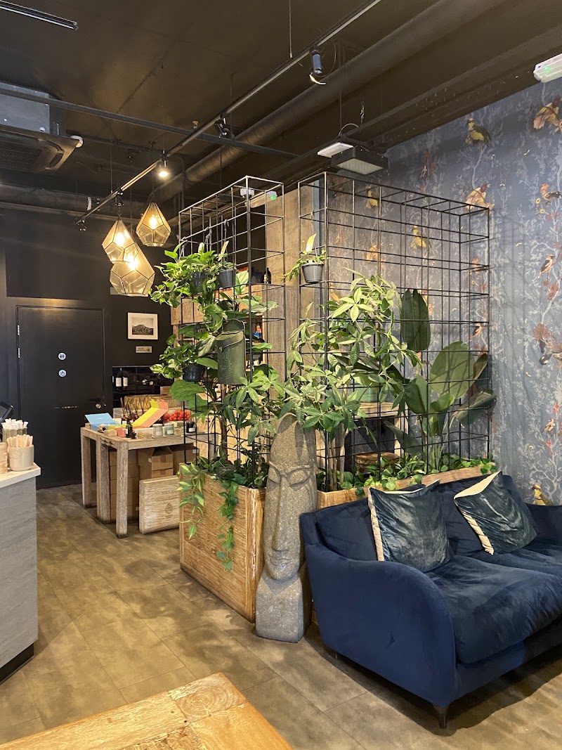 White Pine - White Pine 35-36 Rathbone Pl, London W1T 1JN, UK