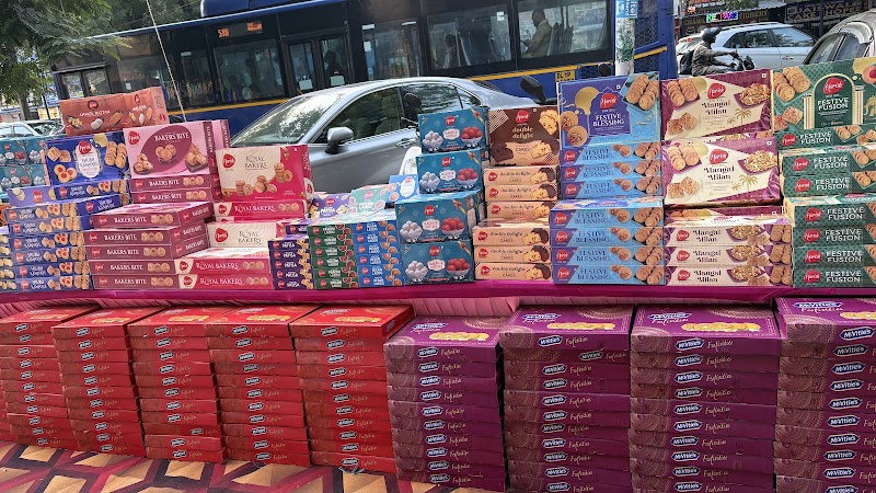 Sadar bazar delhi cantonment - Sadar bazar delhi cantonment H4VC+WXH, Piru Vihar, Shekhawati Lines, Delhi Cantonment, New Delhi, Delhi 110010, India