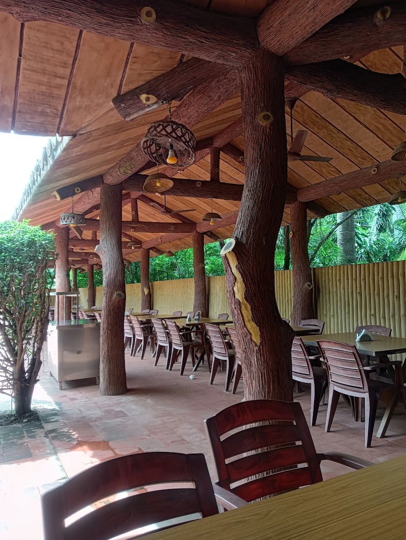 Ishwariya Post Restaurant - Ishwariya Post Restaurant, Jamnagar - Rajkot Hwy, near Eshwariya Temple, Madhapar, Rajkot, Gujarat 360006, India