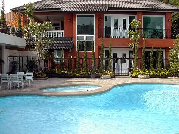 RE/MAX Executive Homes Real Estate - RE/MAX Executive Homes Real Estate Unit 3A, KC Court, 28 Soi Thong Lo 13, Khwaeng Khlong Tan Nuea, Watthana, Krung Thep Maha Nakhon 10110, Thailand