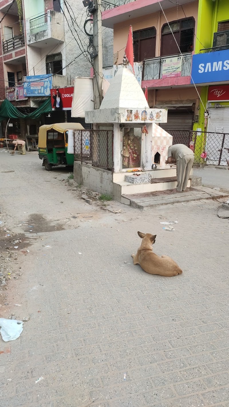 Chhoti Mata Mandir - Chhoti Mata Mandir opposite Saini Food, Block C, Sukhrali, Sector 17, Gurugram, Haryana 122007, India