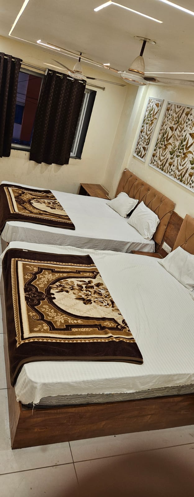Hotel comfy inn - Hotel comfy inn 49/4 New hari fatak road, Mahakal Marg, Kot Mohalla, Suraj Nagar, Ujjain, Madhya Pradesh 456006, India