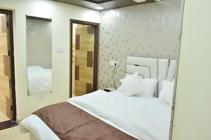Rudhraksh Villa 4BR- Perfect Vacay Villa - Rudhraksh Villa 4BR- Perfect Vacay Villa Rest heaven estate cottage, 4, camel's Road, The Mall Road, Mussoorie, Uttarakhand 248179, India