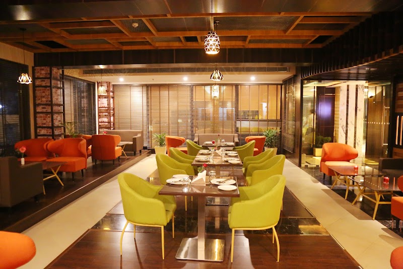 Pristine Hotel - Pristine Hotel The Mall Road, Cantonment S-20/53-4-B Buddha Vihar Colony, Varanasi cantonment, Varanasi, Uttar Pradesh 221002, India