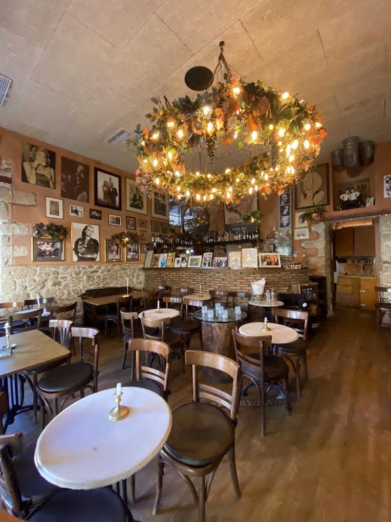 Melina Mercouri Café - Melina Mercouri Café Lisiou 22, Athina 105 56, Greece