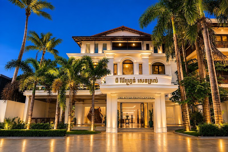 The Riverfront Central Hotel