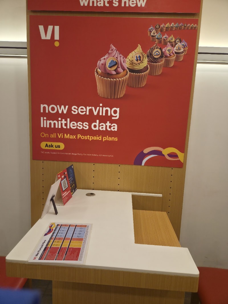 Vi - Vodafone Idea Store - Vi - Vodafone Idea Store, Ward No 34, Main Road, near Sheetal Complex, Moulipara, Telibandha, Raipur, Chhattisgarh 492001, India