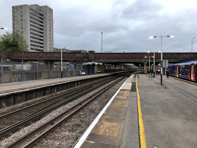 Southampton Central - Southampton Central Central Station Bridge, Blechynden Terrace, Southampton SO15 1AL, UK