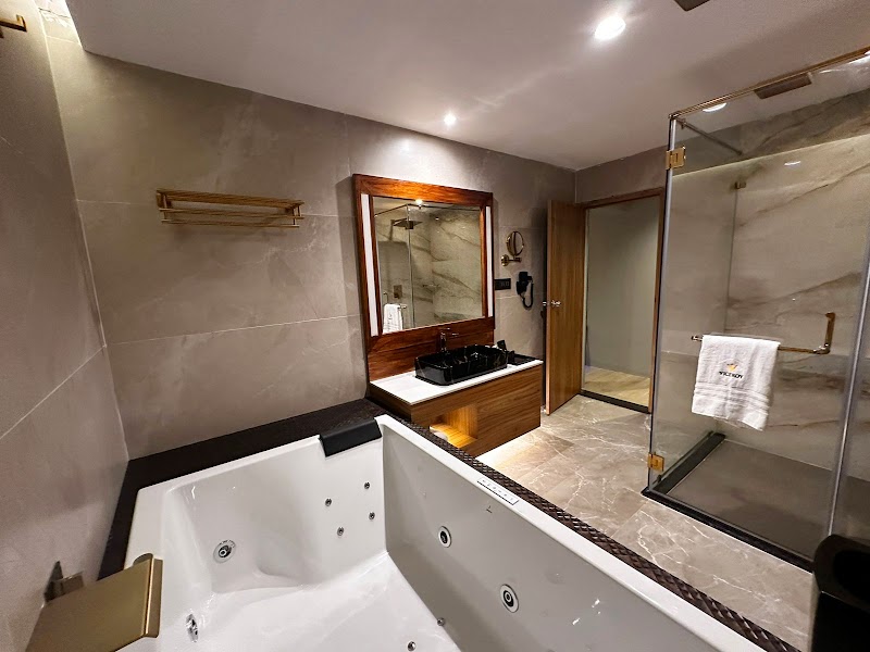 Viceroy Luxury Mountain Resort & Spa - Viceroy Luxury Mountain Resort & Spa 11/25, Ellackal -Pottankad Rd, Uppar Nirappu, Thekkumkanam, Kerala 685565, India