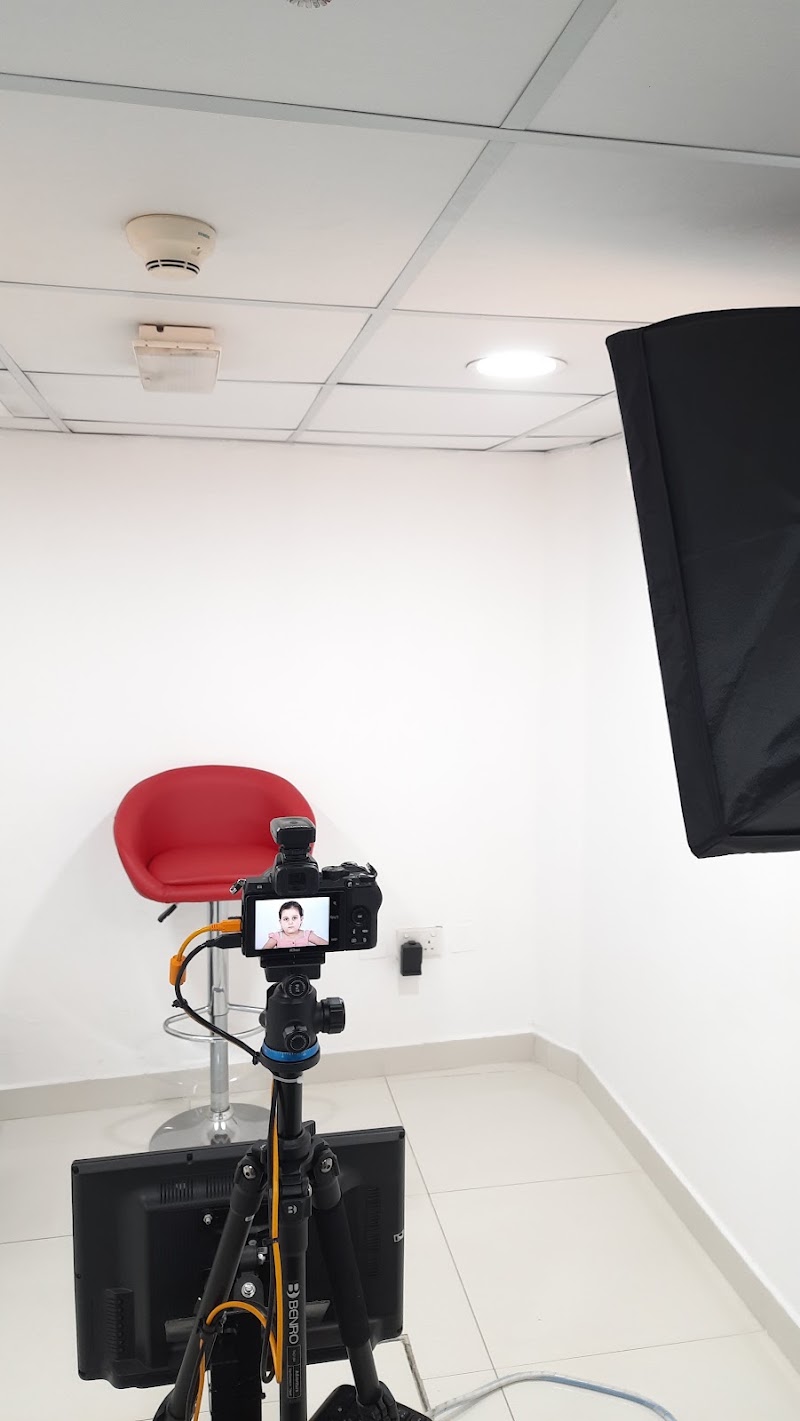 DESCO Copy & Print Center - DSO (Photo Studio) - DESCO Copy & Print Center - DSO (Photo Studio) G02, Ground Floor, Le Solarium Building, - ند حصه - واحة دبي للسيليكون - دبي - United Arab Emirates