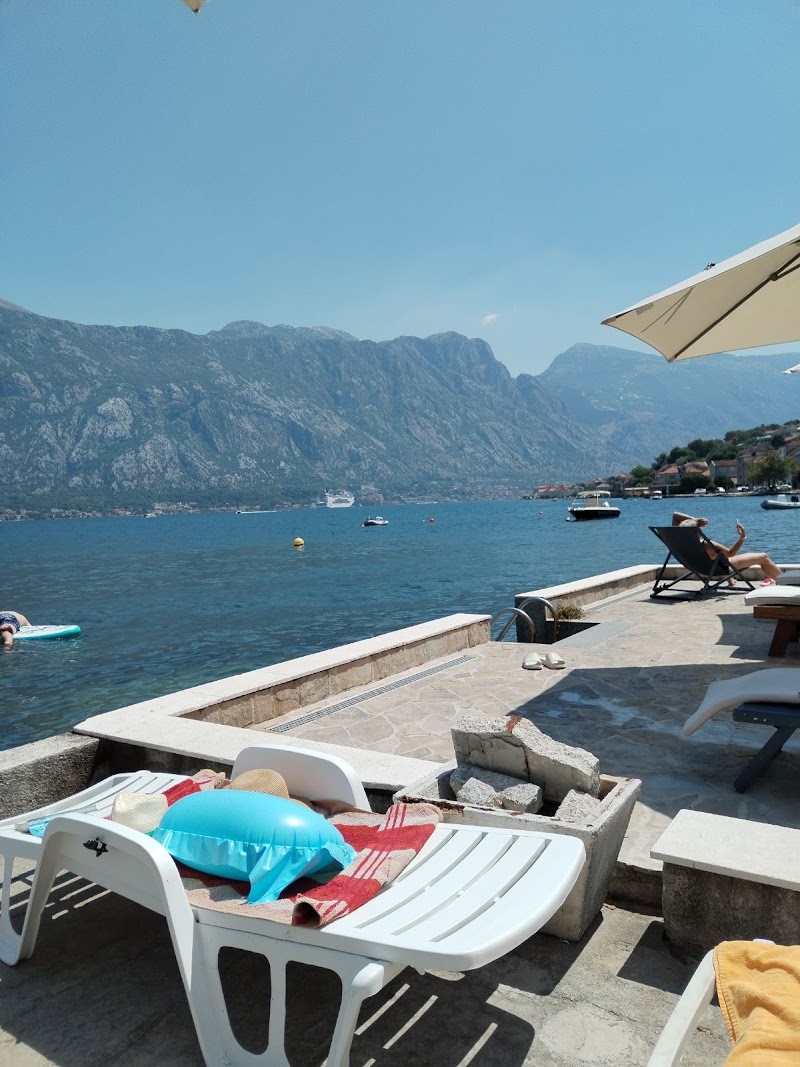 Seaside Apartments - Seaside Apartments, Prcanj 208 Kotor, Prčanj 85330, Montenegro