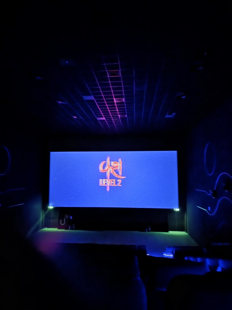 Rajhans Multiplex Gopi Talav - Rajhans Multiplex Gopi Talav, Hajirat Akbar Sahib Rd Salabatpura, Rustampura, Surat, Gujarat 395002, India