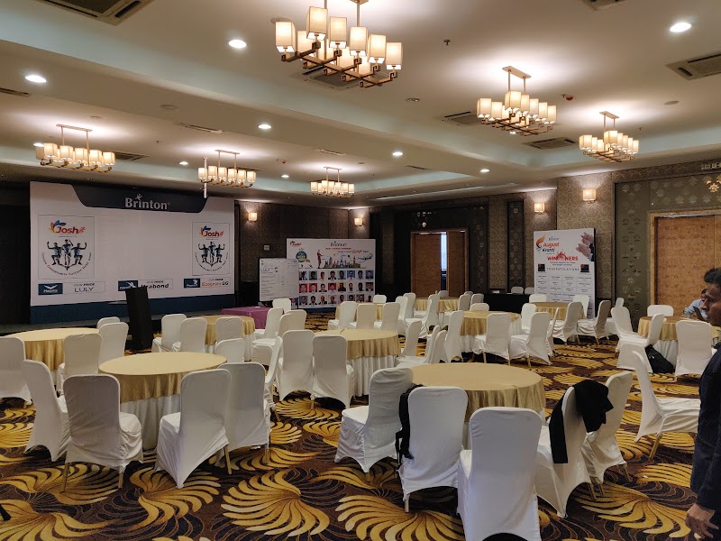 Davanam Sarovar Portico Hotel Suites - Davanam Sarovar Portico Hotel Suites, Davanam Plaza, Hosur Rd, opp. Madiwala Police Station, Sidharata Colony, Santhosapuram, 2nd Block, Koramangala, Bengaluru, Karnataka 560068, India
