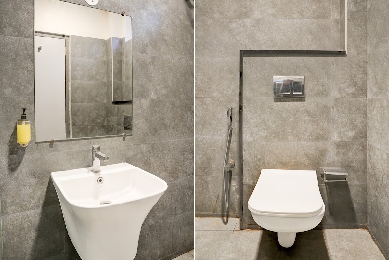 Super Townhouse by OYO Ulsoor Near Halasuru Metro Station - Super Townhouse by OYO Ulsoor Near Halasuru Metro Station, 90, New Municipal.9, Old Madras Road swamy Near Halasuru Metro Station HOTEL, Metro Station, Vivekanada Road, near Halasuru, Halasuru, Dodakattappa, Hotel, Bengaluru, Karnataka 560008, India