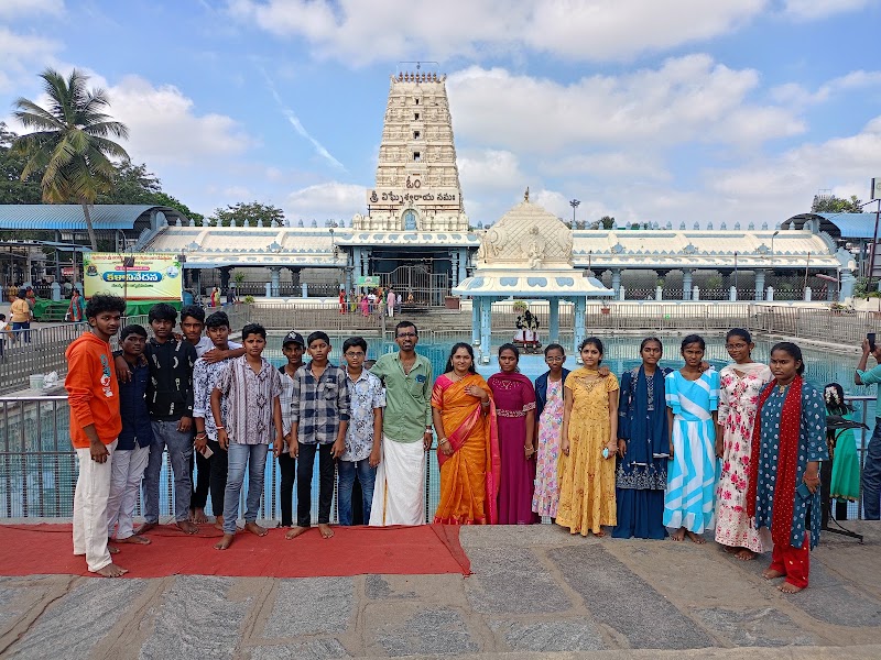 Kanipakam Temple Kalyana Mandapam - Kanipakam Temple Kalyana Mandapam, 72GM+QMG, Kanipakam, Andhra Pradesh 517131, India