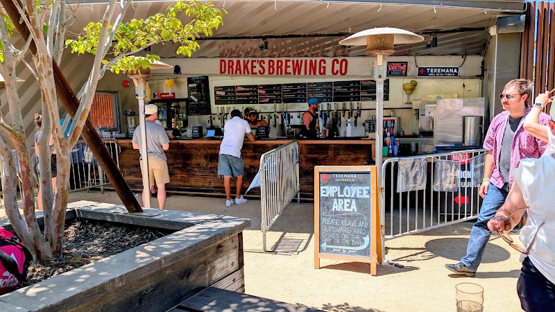 Drake's: The Barn