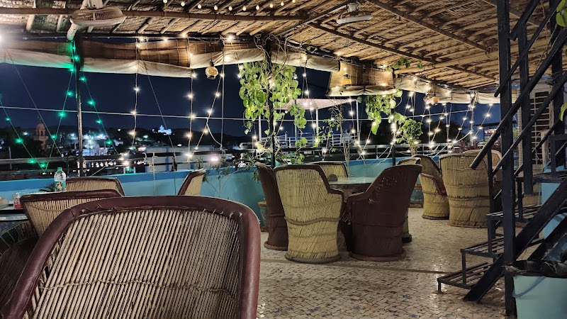 BLUE STAY ROOF TOP CAFE AND RESTAURANT - BLUE STAY ROOF TOP CAFE AND RESTAURANT Fort Rd, near Clock Tower, Killi Khana, makrana mohalla, Sodagaran Mohalla, Jodhpur, Rajasthan 342001, India
