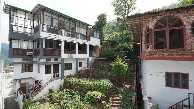 Aavya Creative Wellness Retreats - Aavya Creative Wellness Retreats Balaknath Rd, behind The Ganesha Palace, Upper Tapovan, Tapovan, Rishikesh, Uttarakhand 249192, India