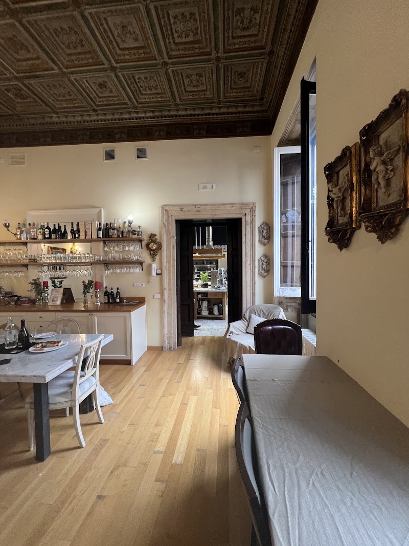 InRome Cooking Classes - InRome Cooking Classes, Corso del Rinascimento, 63-65 Vicolo Savelli, 11, Via Giustiniani, 18, 00186 Roma RM, Italy