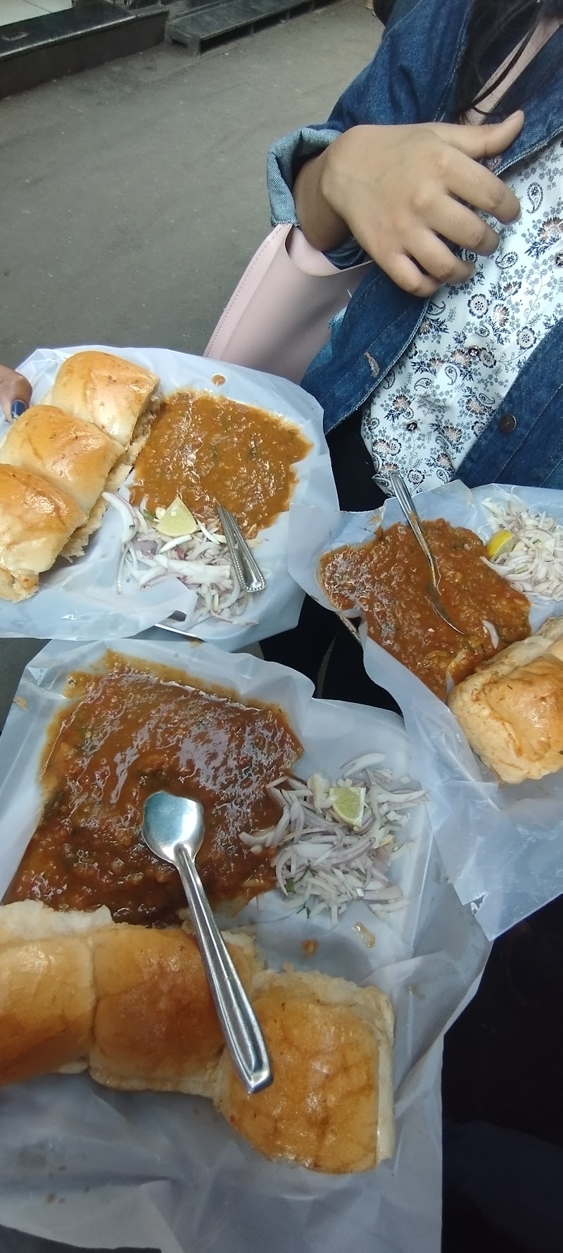 Khau galli Street Food - Khau galli Street Food, WRMP+J5X, Unnamed Road, Borabazar Precinct, Fort, Mumbai, Maharashtra 400001, India