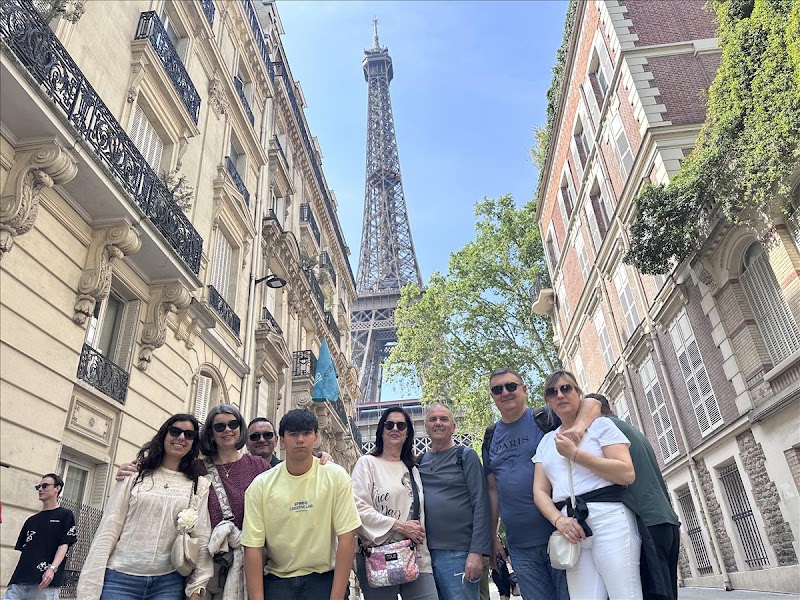 Paseando por Europa - París - Paseando por Europa - París, 130 Av. des Champs-Élysées, 75008 Paris, France