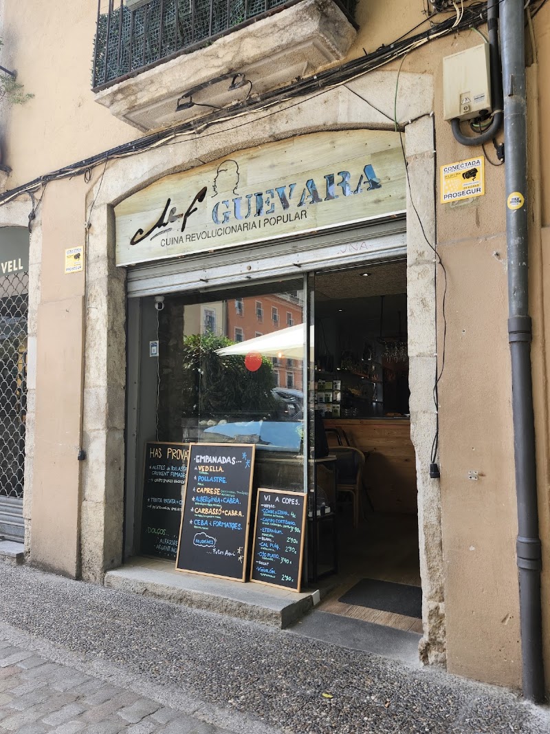 CHEF GUEVARA - CHEF GUEVARA Plaça de Sant Pere, 17007 Girona, Spain