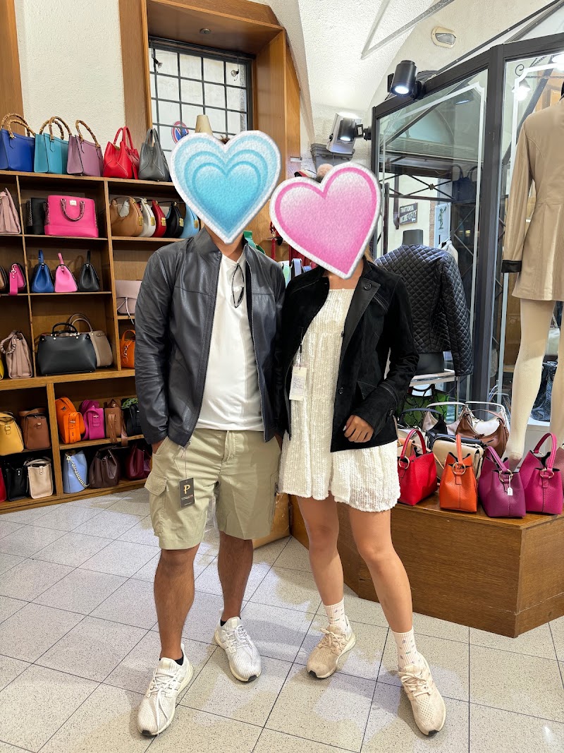 Il Perseo Leather Firenze - Il Perseo Leather Firenze, Borgo dei Greci, 24R, 50122 Firenze FI, Italy