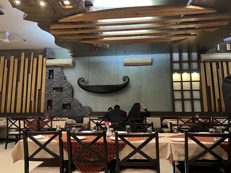 Spicy Kitchen Restaurant - Spicy Kitchen Restaurant &5, Plot No : 4, Pal Rd, near HP Petrol Pump, Roop Nagar, Bhadu Market, Jodhpur, Rajasthan 342014, India