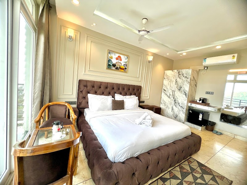 Hilltop Heaven Kasauli By Elvora Hotels & Resorts - Hilltop Heaven Kasauli By Elvora Hotels & Resorts Kasauli, Himachal Pradesh 173204, India