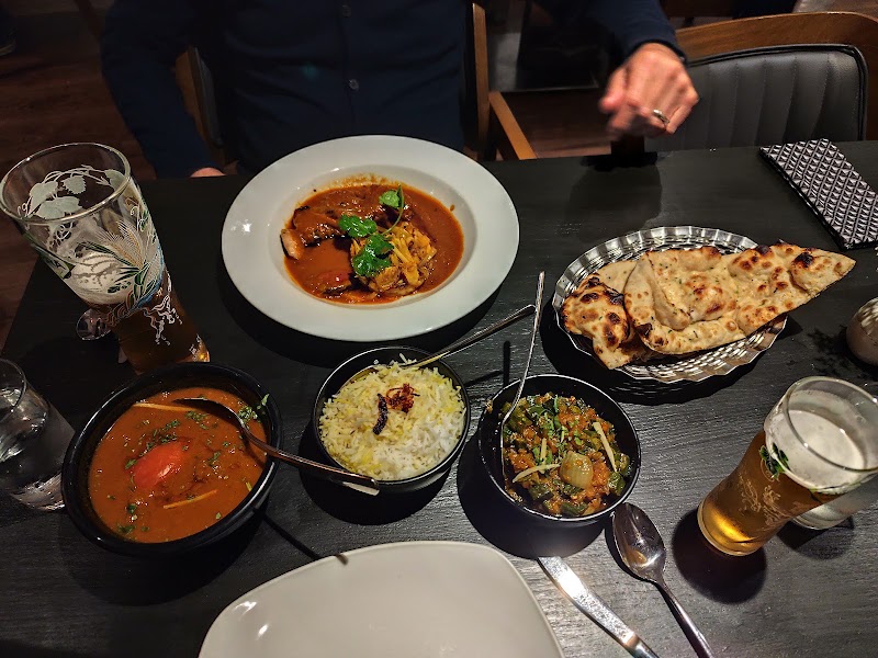The Brown Bear - The Brown Bear 139 Leman St, London E1 8EY, UK