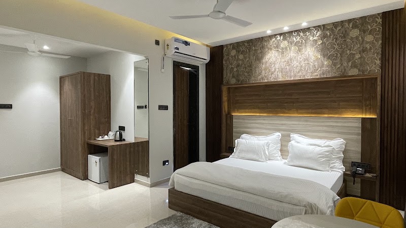 Hotel Invitation: Hotel in Kondagaon - Hotel Invitation: Hotel in Kondagaon, HMR6+HHC, Hospital Ward, near Bus Stand, Kondagaon, Chhattisgarh 494226, India