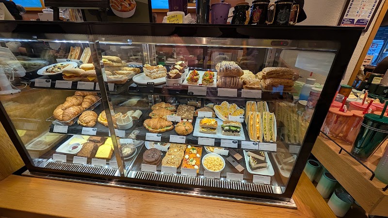 Starbucks - Starbucks No 945, Ground Floor, 12th Main Rd, HAL 2nd Stage, Appareddipalya, Indiranagar, Bengaluru, Karnataka 560008, India