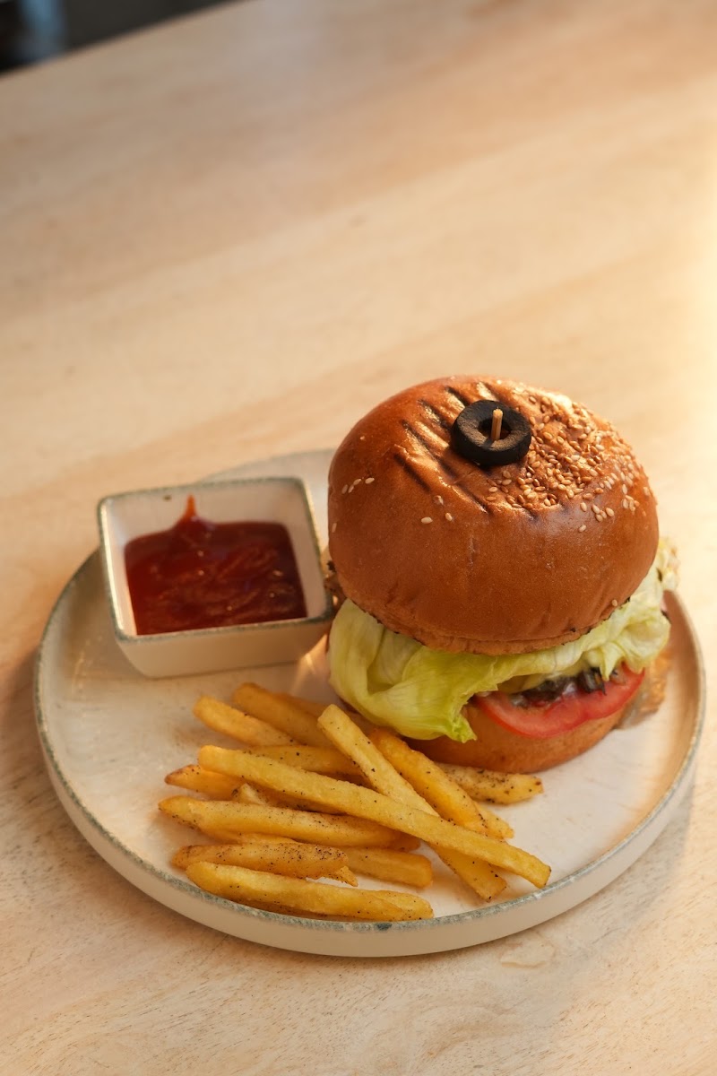 Gluttons Garage - Gluttons Garage 7-5-182, Beach Rd, beside Aqua Sports Complex, Yoga Village, Pandurangapuram, Visakhapatnam, Andhra Pradesh 530003, India