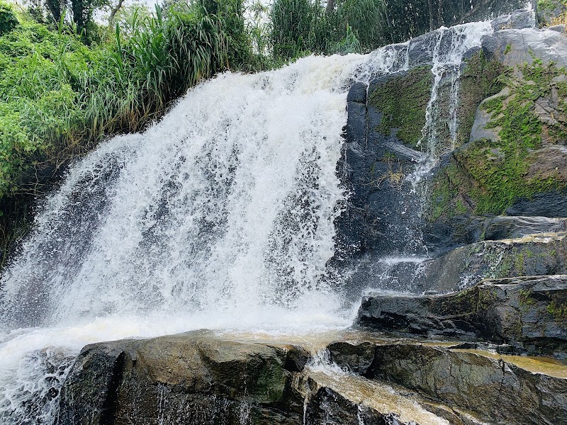 Kuda Ravana Ella waterfall - Kuda Ravana Ella waterfall, V28V+FRM, A23, Ella, Sri Lanka